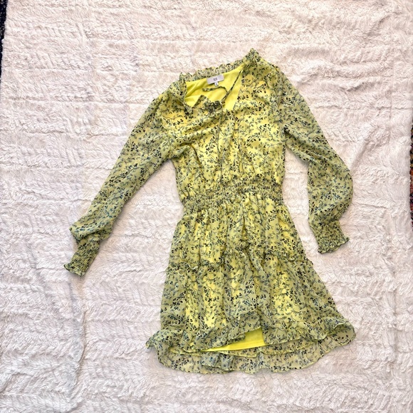NSR Dresses & Skirts - NSR size medium Floral Long Sleeve green and yellow Dress above the knee